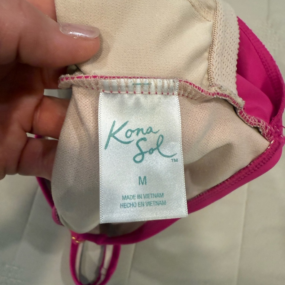 Bright pink bathing suit top, Kona Sol. Size medium. Like new cond! - Picture 3 of 5